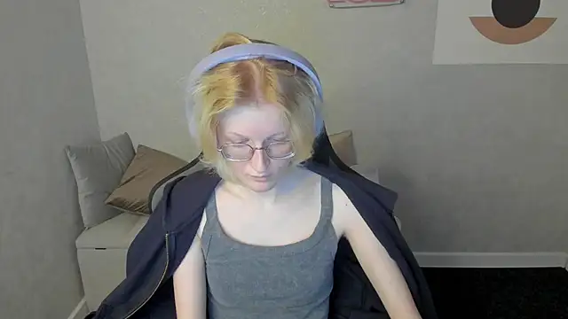 ElizabethHarpper online show from 09/14/25, 08:15