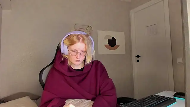 ElizabethHarpper online show from 11/10/25, 01:21