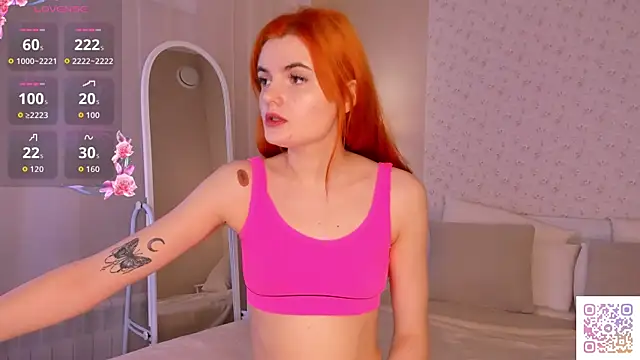 Snapshot of CharlotteMitchell chatting on 10/21/25, 12:11 CharlotteMitchell online show from 10/21/25, 12:11