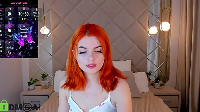 Snapshot of CharlotteMitchell chatting on 10/18/25, 12:12 CharlotteMitchell online show from 10/18/25, 12:12