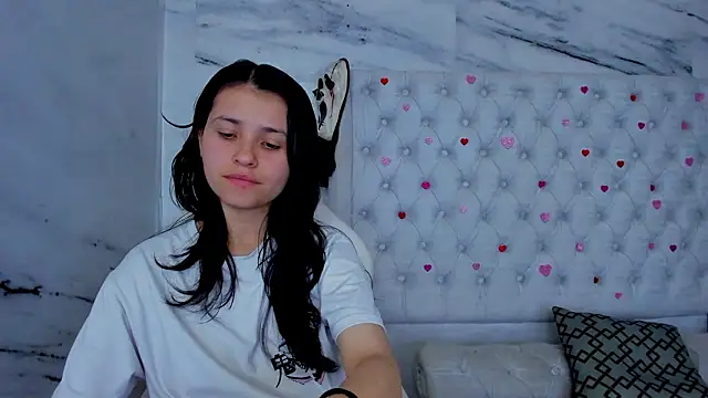 arissha lee online show from 02/08/26, 09:56