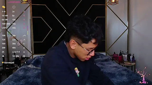 Snapshot of RyanPricee chatting on 11/04/25, 04:16 RyanPricee online show from 11/04/25, 04:16