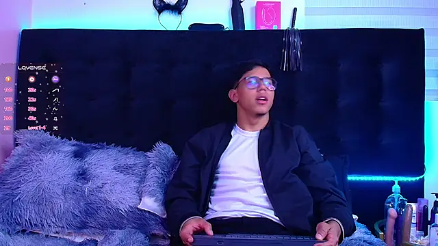 RyanPricee online show from 12/21/25, 04:58