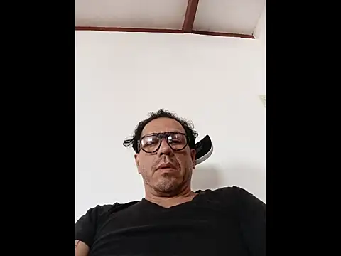 Rocket1978 online show from 11/06/25, 05:28