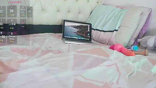 Rocket1978 online show from 10/06/25, 03:46