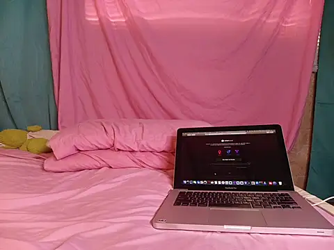 Rocket1978 online show from 03/25/26, 02:49