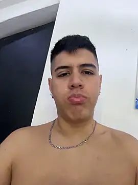 Snapshot of Angel_Khouri chatting on 02/28/26, 04:12 Angel Khouri online show from 02/28/26, 04:12