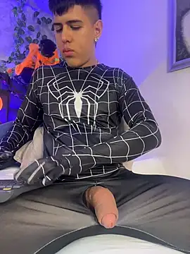 Angel Khouri online show from 10/31/25, 03:47