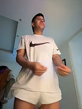 Snapshot of Angel_Khouri chatting on 01/19/26, 04:38 Angel Khouri online show from 01/19/26, 04:38