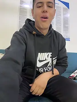 Snapshot of Angel_Khouri chatting on 02/21/26, 04:14 Angel Khouri online show from 02/21/26, 04:14