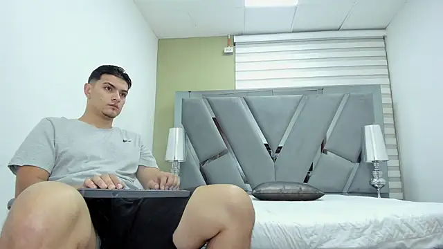 DAVID VICTORIAA online show from 07/14/26, 01:06