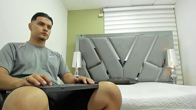 DAVID VICTORIAA online show from 05/23/26, 01:10