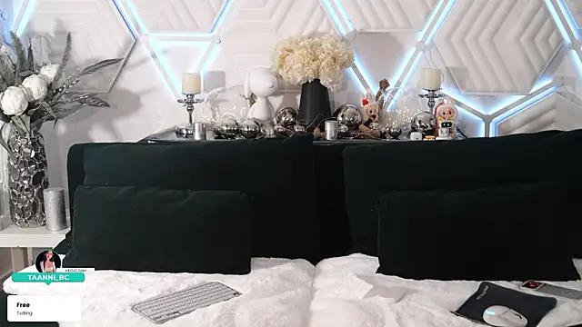 Snapshot of taanni_bc chatting on 02/03/26, 04:56 taanni bc online show from 02/03/26, 04:56