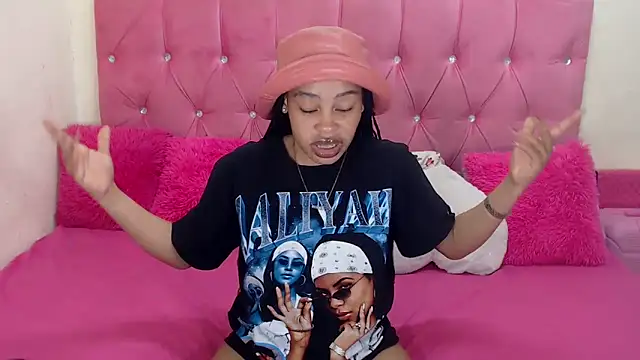 naughtiest baddy online show from 09/19/25, 04:33