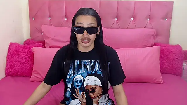 naughtiest baddy online show from 09/25/25, 07:53
