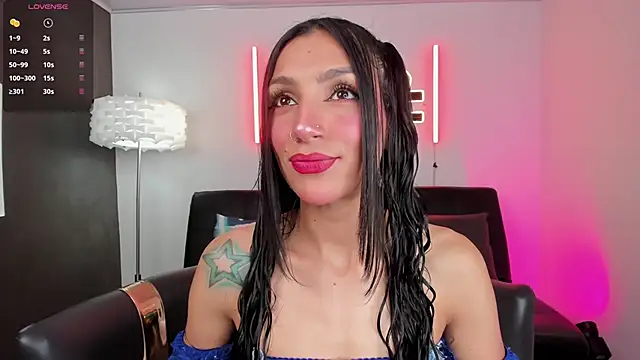 Snapshot of miss___evangeline chatting on 04/23/26, 02:40 miss evangeline online show from 04/23/26, 02:40