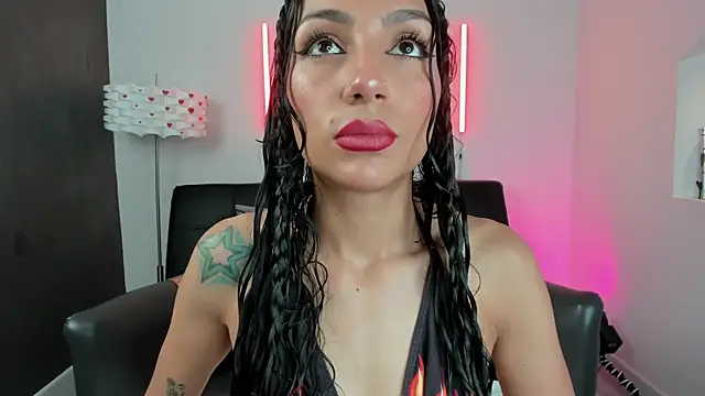 Snapshot of miss___evangeline chatting on 05/23/26, 02:32 miss evangeline online show from 05/23/26, 02:32