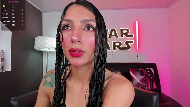 Snapshot of miss___evangeline chatting on 04/18/26, 02:36 miss evangeline online show from 04/18/26, 02:36