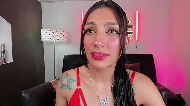 Snapshot of miss___evangeline chatting on 05/25/26, 02:33 miss evangeline online show from 05/25/26, 02:33