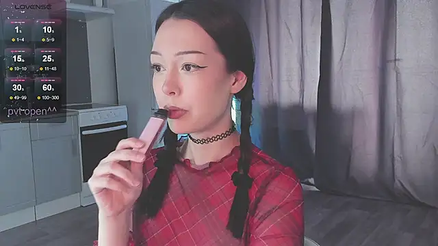 kittenrisha online show from 10/26/25, 06:58