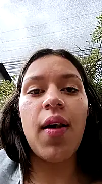 Snapshot of Danni_shy chatting on 03/11/25, 04:40 Danni shy online show from 03/11/25, 04:40