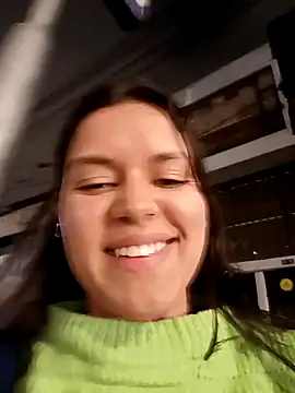 Snapshot of Danni_shy chatting on 03/05/25, 01:42 Danni shy online show from 03/05/25, 01:42