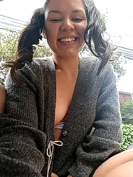 Snapshot of Danni_shy chatting on 03/22/25, 03:09 Danni shy online show from 03/22/25, 03:09