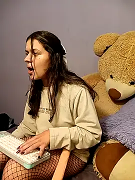 Snapshot of Danni_shy chatting on 03/02/25, 03:41 Danni shy online show from 03/02/25, 03:41