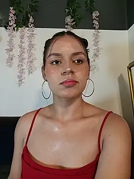 Snapshot of Danni_shy chatting on 05/15/26, 07:56 Danni shy online show from 05/15/26, 07:56
