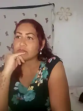 Snapshot of Abigail_BigTits chatting on 01/06/25, 02:58 Abigail BigTits online show from 01/06/25, 02:58