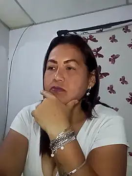 Snapshot of Abigail_BigTits chatting on 03/07/25, 03:19 Abigail BigTits online show from 03/07/25, 03:19