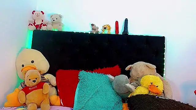 Alextwink online show from 10/23/25, 11:47