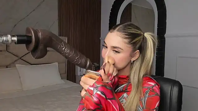 Snapshot of EmiilyHendriixx chatting on 01/31/25, 08:54 EmiilyHendriixx online show from 01/31/25, 08:54