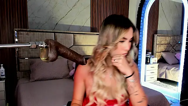 Snapshot of EmiilyHendriixx chatting on 10/09/25, 08:20 EmiilyHendriixx online show from 10/09/25, 08:20