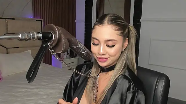 Snapshot of EmiilyHendriixx chatting on 03/12/25, 08:09 EmiilyHendriixx online show from 03/12/25, 08:09