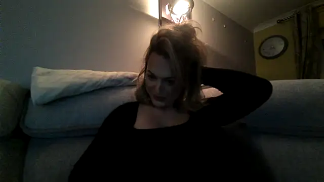 Gigi-Honey online show from 10/17/25, 07:26