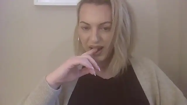 Gigi-Honey online show from 12/17/25, 01:38