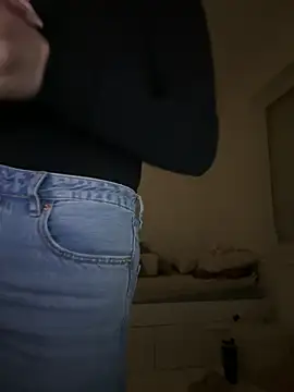 Snapshot of sofiaklf69_ chatting on 02/01/25, 12:51 sofiaklf69 online show from 02/01/25, 12:51
