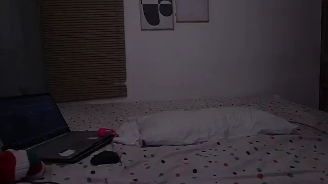 womantall99 online show from 03/24/26, 11:54