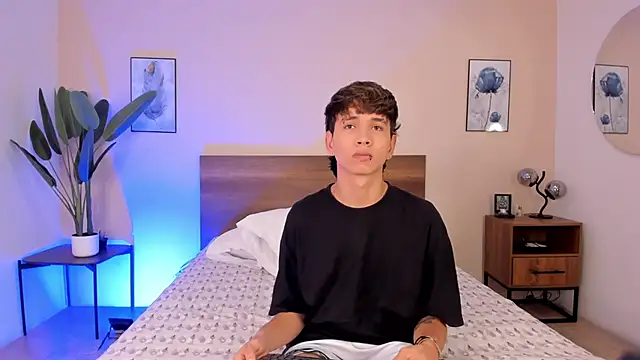 Brian-Ausslos online show from 11/30/25, 04:35