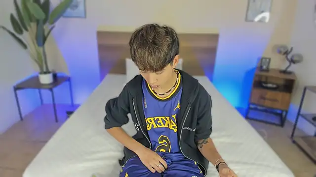 Brian-Ausslos online show from 11/23/25, 04:55