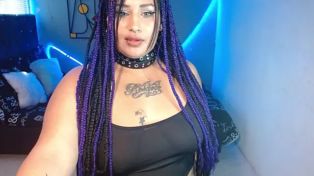 Snapshot of brittanysexhot chatting on 01/22/25, 06:52 brittanysexhot online show from 01/22/25, 06:52