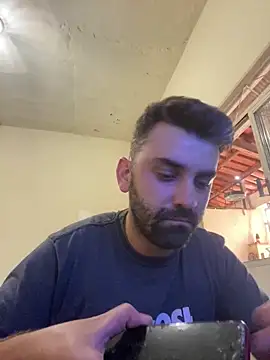 Snapshot of biel_96 chatting on 11/05/25, 04:10 biel 96 online show from 11/05/25, 04:10