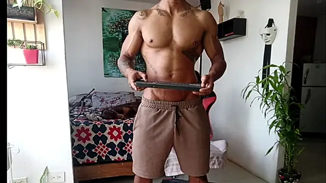 Snapshot of Adam_Valenciia chatting on 06/12/26, 02:48 Adam Valenciia online show from 06/12/26, 02:48