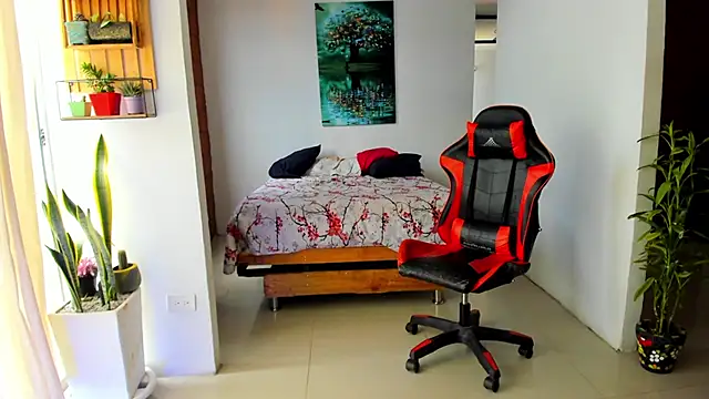 Adam Valenciia online show from 11/06/25, 04:22