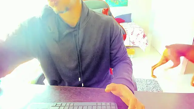 Adam Valenciia online show from 10/09/25, 05:35