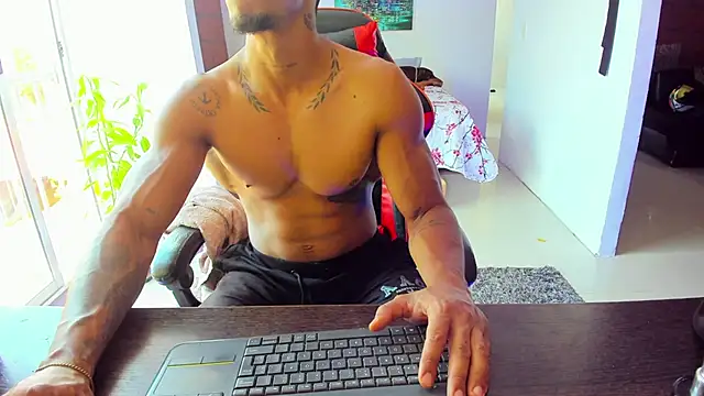 Adam Valenciia online show from 09/09/25, 05:22