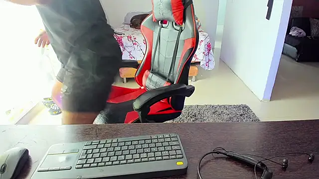 Adam Valenciia online show from 09/08/25, 08:41