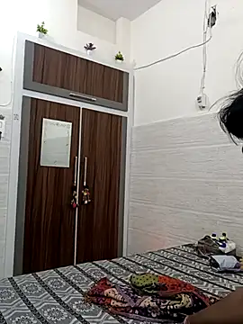 Snapshot of Best-Couple chatting on 02/22/25, 05:44 Best-Couple online show from 02/22/25, 05:44