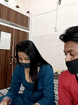 Snapshot of Best-Couple chatting on 03/06/25, 08:52 Best-Couple online show from 03/06/25, 08:52